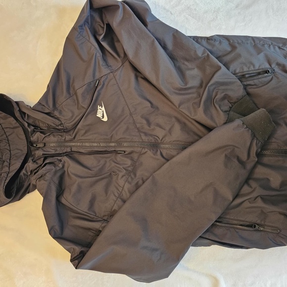 Nike men’s Windrunner - Picture 1 of 3